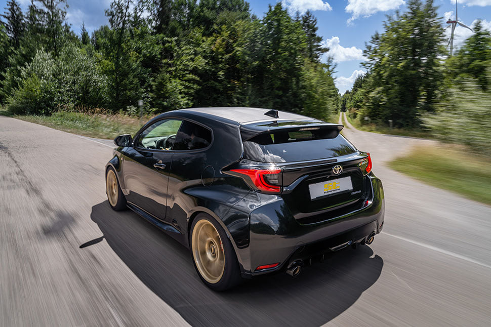 Der GR Yaris ist ein sportliches und kompaktes Straßenfahrzeug mit Rennsportcharakter